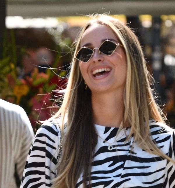 Zagrebačka street stylerica u haljinici zebrastog uzorka