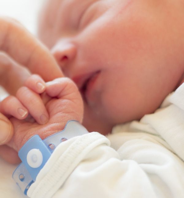 Rođenje djeteta ponos je koji mnogi žele podijeliti sa što većim brojem ljudi