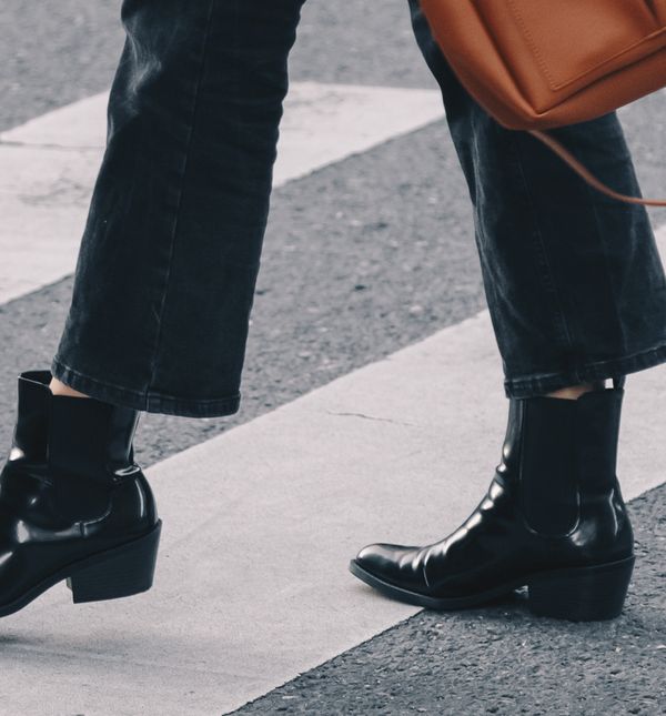 Crne gležnjače omiljena su jesenska obuća