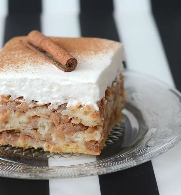 Brzi kolač od jabuka