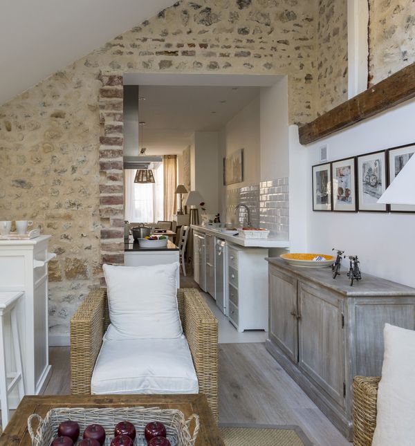 Elegantna kuća puna starinskog šarma