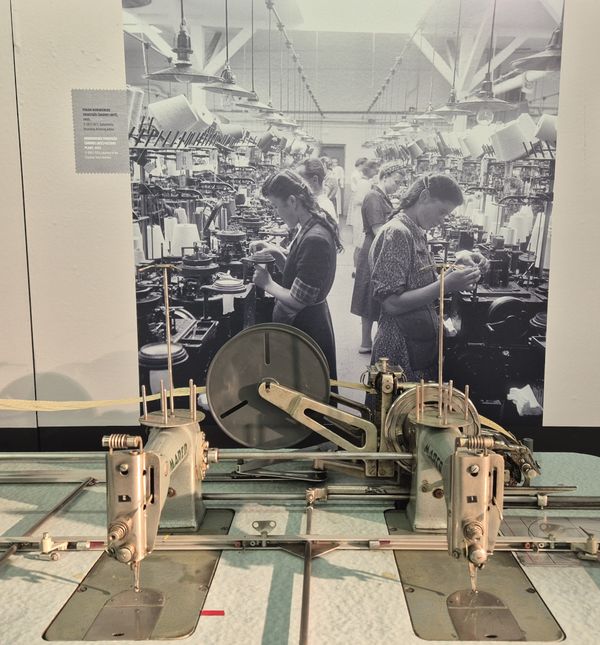 izložba 'Rad i otpor: slučaj tekstilne industrije' u Tehničkom muzeju