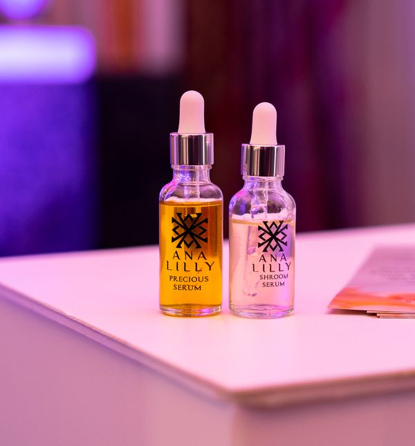 Minimalna kozmetika Ana Lilly