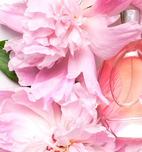 Parfem je nevidljivi modni dodatak koji biramo jednako pažljivo kao i odjeću