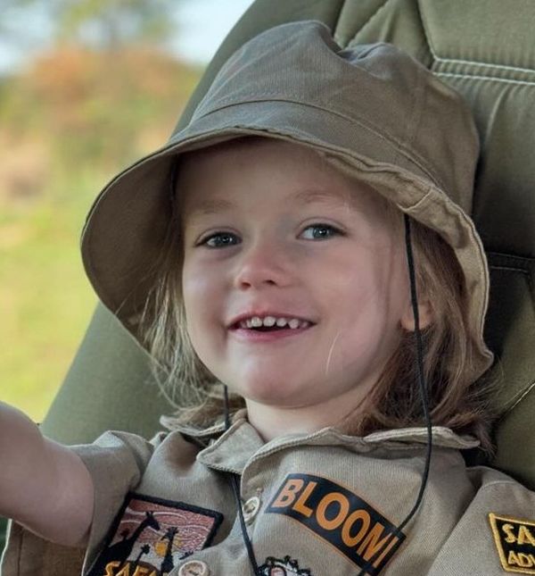 Bloom uživa s roditeljima u Africi