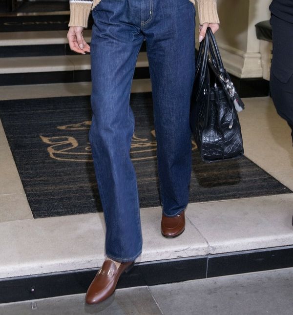 Smeđe mokasinke svakom izdanju donose dozu profinjenosti