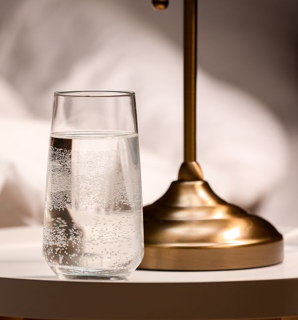 Ako se često budite noću jer ste žedni, to je znak da niste pili dovoljno vode tijekom dana