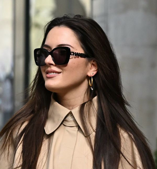 Zagrebački street style u šik baloneru bež boje