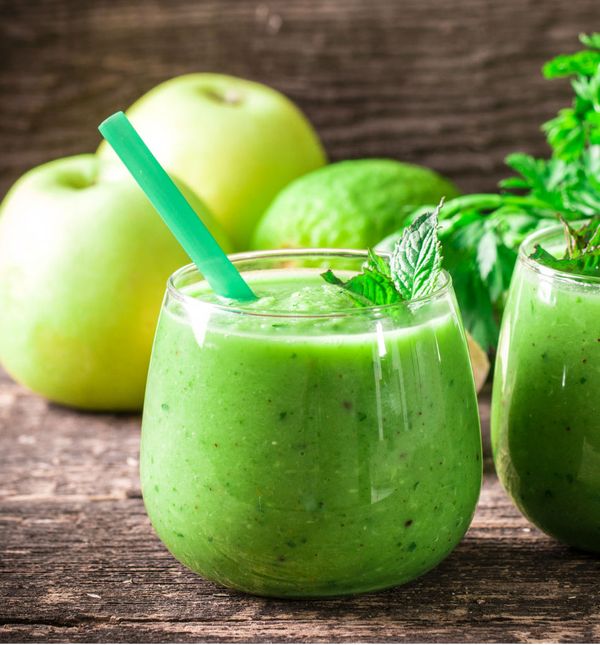 Smoothie sa špinatom, jabukom i limetom će vas preporoditi