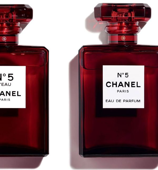 Prvi put u povijesti Chanel 5 promijenio je boju bočice