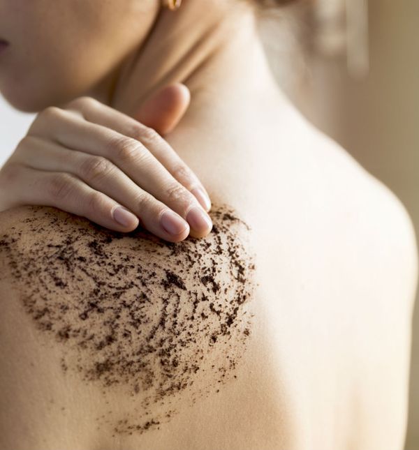 Piling za tijelo vraća koži ljepotu i elasticitet