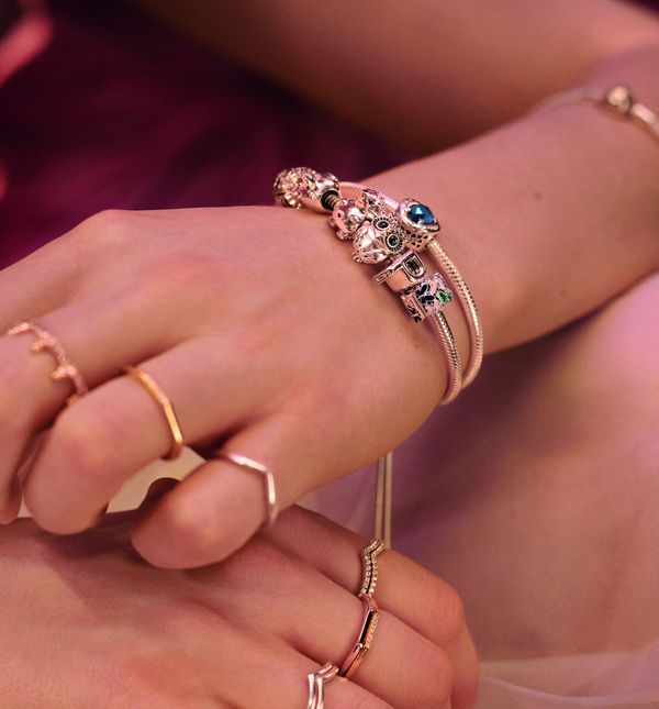 PANDORA nakit idealan je za nizanje i miksanje metala