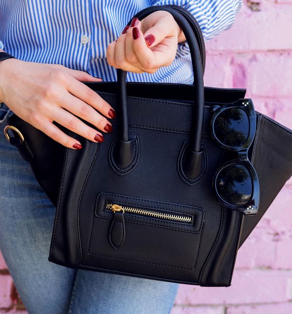 Crna torba klasika je s kojom se ne može pogriješiti