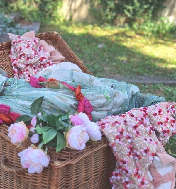 Aukcija kostima u kazalištu Trešnja