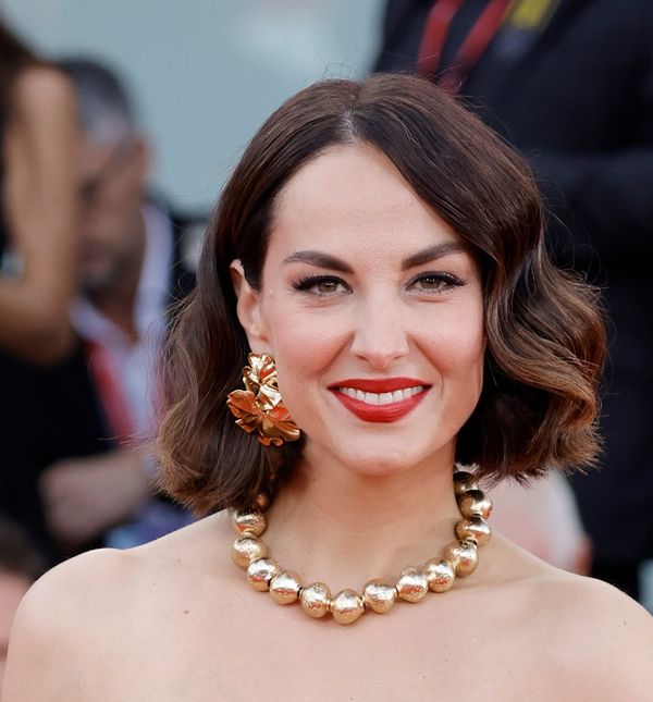 Tatjana Jurić na 80. Mostri u haljini domaćeg modnog brenda eNVy room