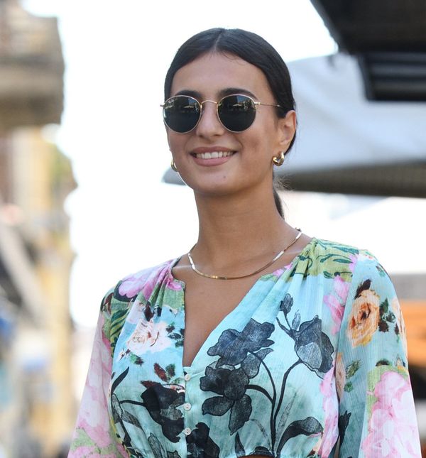 Zagrebačka street stylerica nosi maksi haljinu cvjetnog uzorka