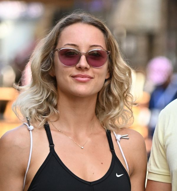 Zagrebačka street stylerica uz tajice nosi crop-top