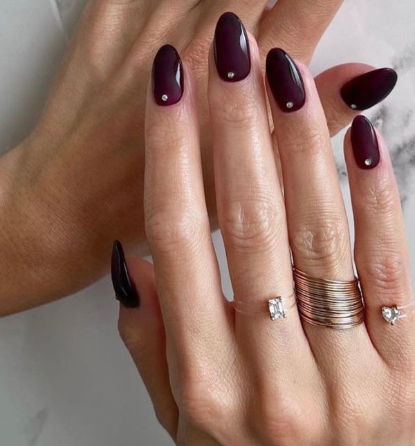 Nokti boje patlidžana