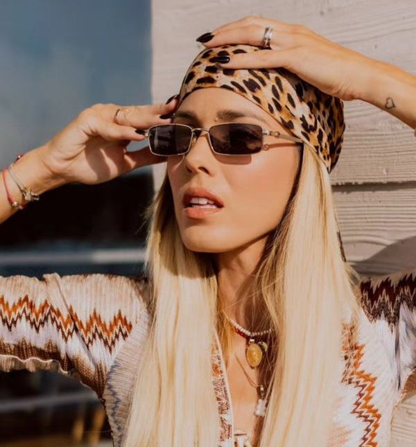 Antonija Mišura Sandrić u uskoj haljini cik-cak uzorka