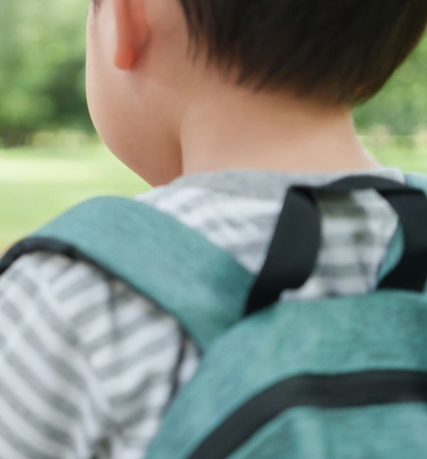 Upitajte dijete što je radilo u vrtiću ili školi, ali nemojte inzistirati na odgovoru