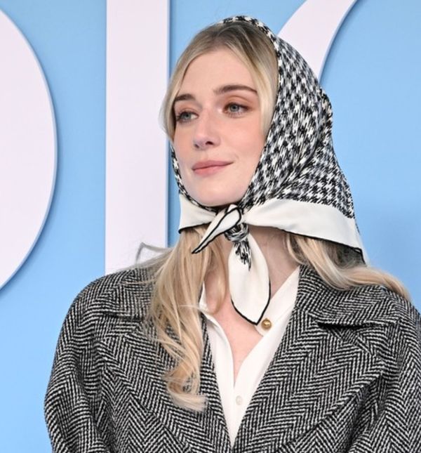Elizabeth Debicki na reviji modne kuće Dior