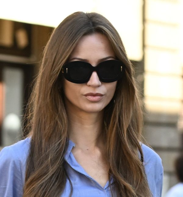 Zagrebačko izdanje u bijelim kratkim hlačama i čizmama