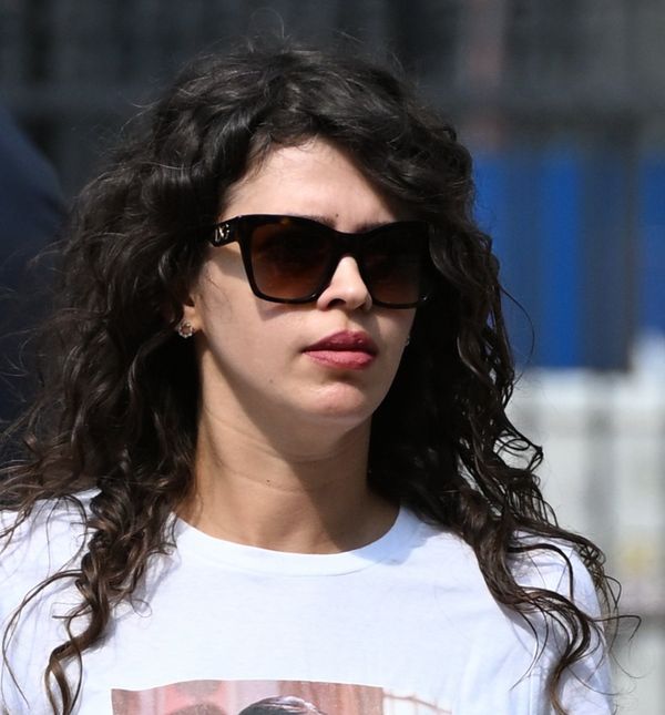 Crnka iz Zagreba nosi majicu sa simpatičnim natpisom