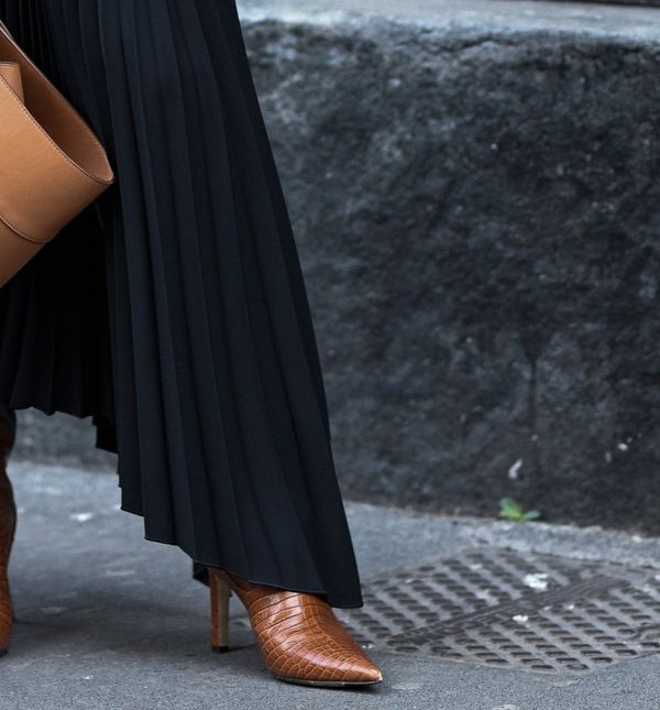 Duge haljine savršeno se slažu s čizmama