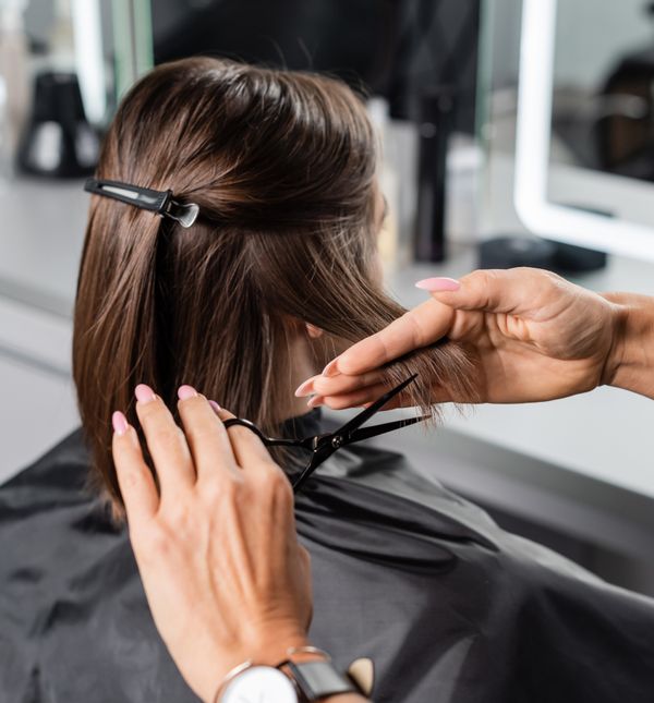 Mala iskrenost mogla bi nam donijeti ne samo bolju frizuru, nego i zdraviji odnos s frizerom