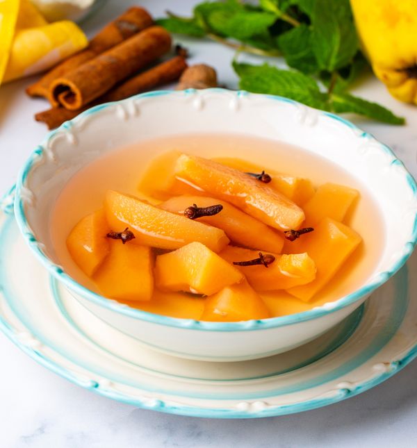 Dunju je, između ostalog, najbolje pripremiti u kompotu ili džemu