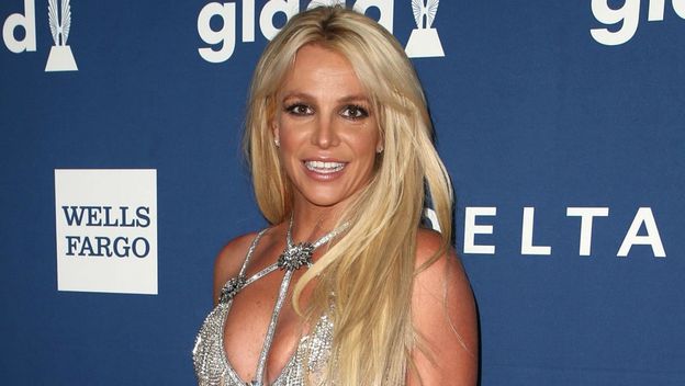 Britney Spears u gaf haljini koja ne laska figuri - 4