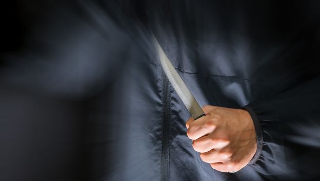 Nasilnik zaposlenicama prijetio nožem
