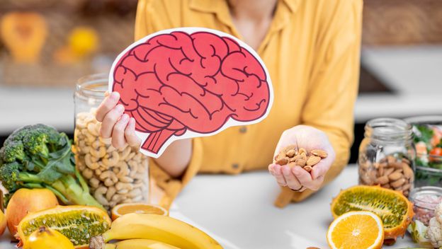 Mozak i razne prehrambene namirnice