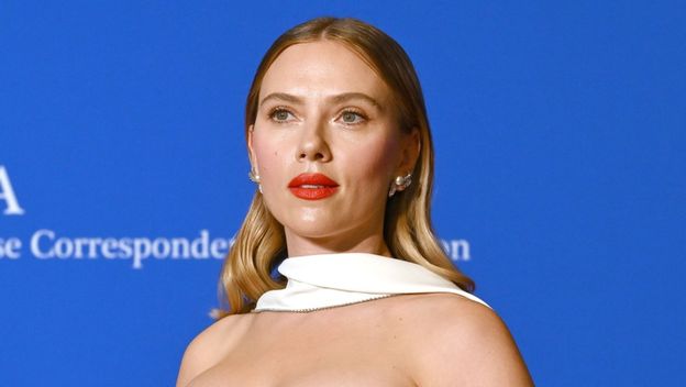Scarlett Johansson blistala je u bijeloj haljini