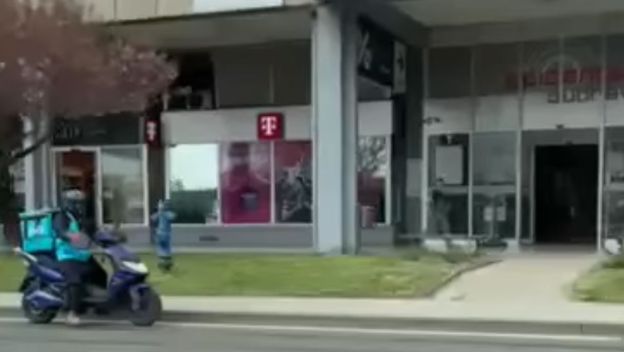 Dostavljač u suprotnom smjeru