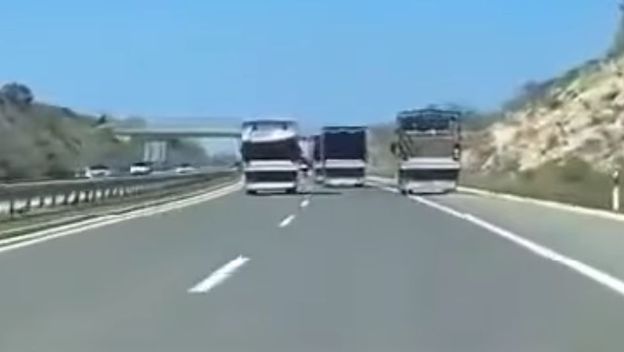 Kamioni na autocesti