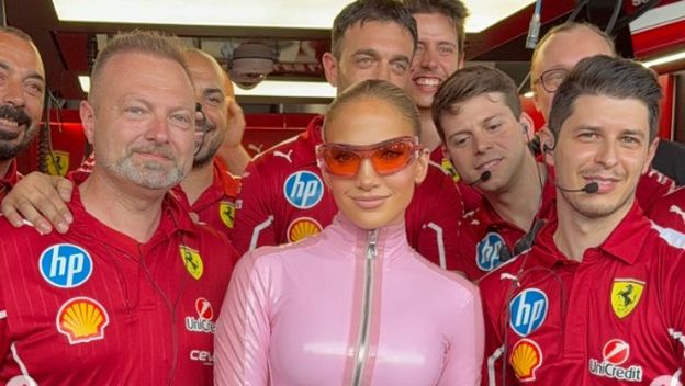 J. Lo u Ferrarijevoj garaži
