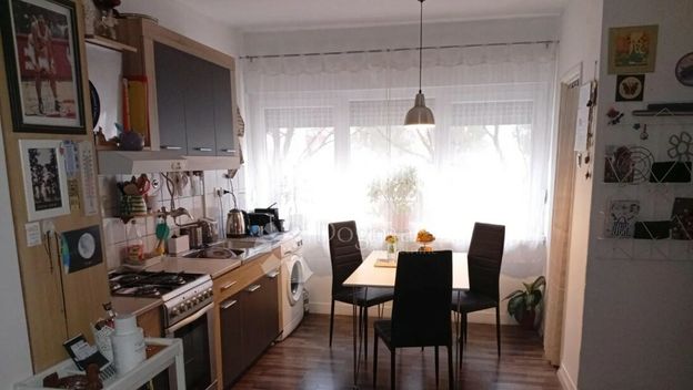 Prodaje se stan u Sisku - 1