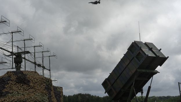 Ukrajinski lovci F-16 iznad sustava Patriot