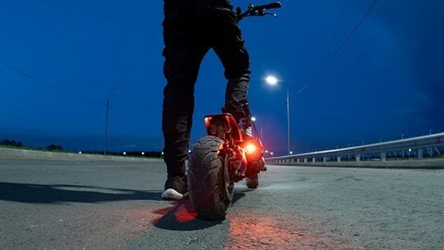 Romobil, ilustracija