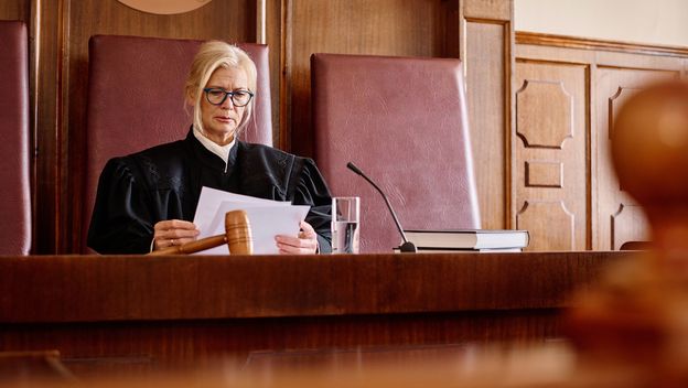 Kako se piše: sudkinja ili sutkinja