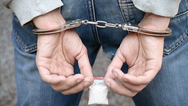 Uhićenje zbog droge, ilustracija
