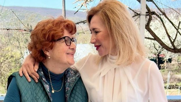 Ecija Ojdanić s majkom - 1