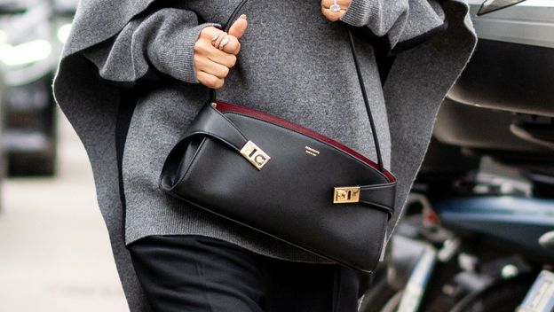 Ferragamo Hug jedna je od trenutno najpopularnijih dizajnerskih torbi