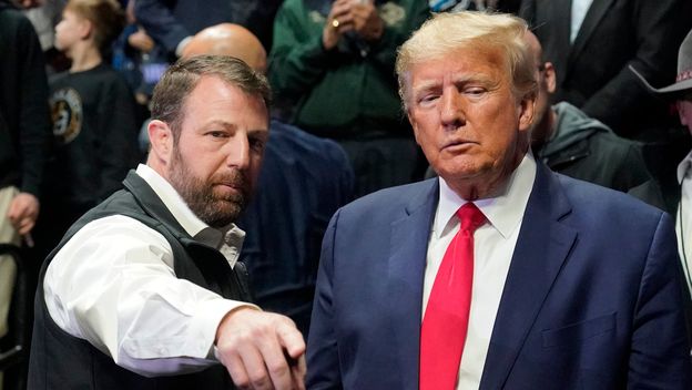 Kako je bivši vodoinstalater i jedini Trumpov ministar bez diplome izgradio bogatstvo od više desetaka milijuna dolara