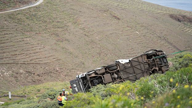 Prevrnuo se bus u Španjolskoj