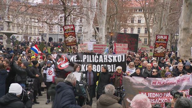 Prosvjed protiv peradarskih farmi