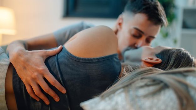 Seks na prazan želudac ili nakon jela – što je bolje? Odgovor nije ono što mislite