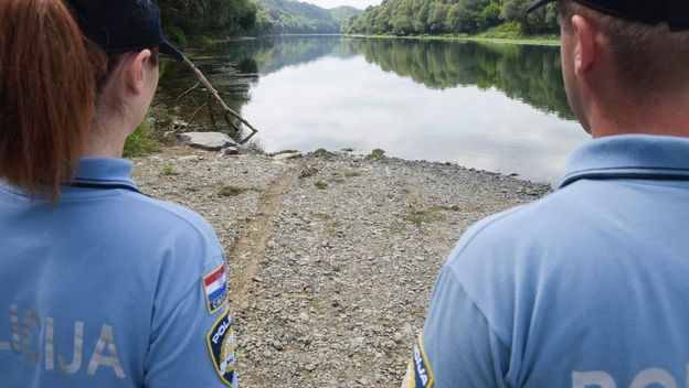 Policajci kod Kupe, ilustracija