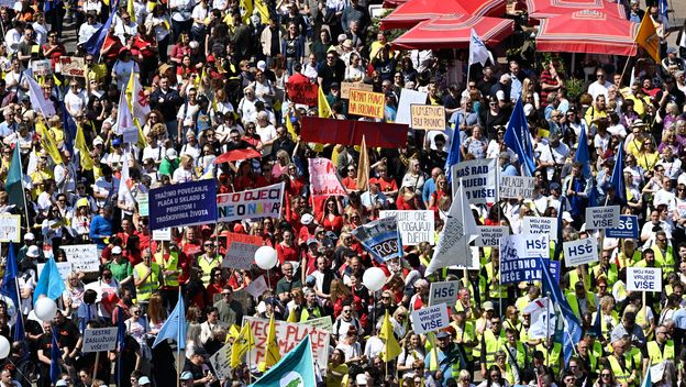 Prosvjed za veće plaće i mirovine